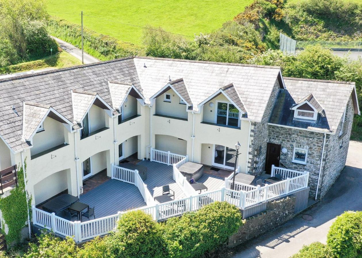 Gilfach Holiday Park Henfynyw Upper Kültér fotó