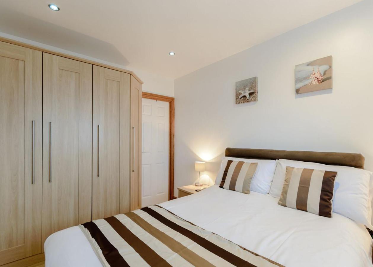 Gilfach Holiday Park Henfynyw Upper Kültér fotó